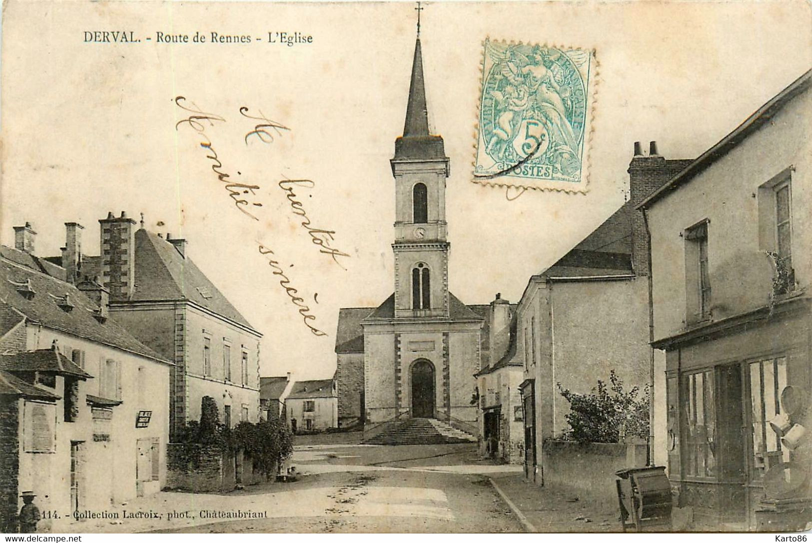 Derval * La Route De Rennes Et Place De L'église - Derval