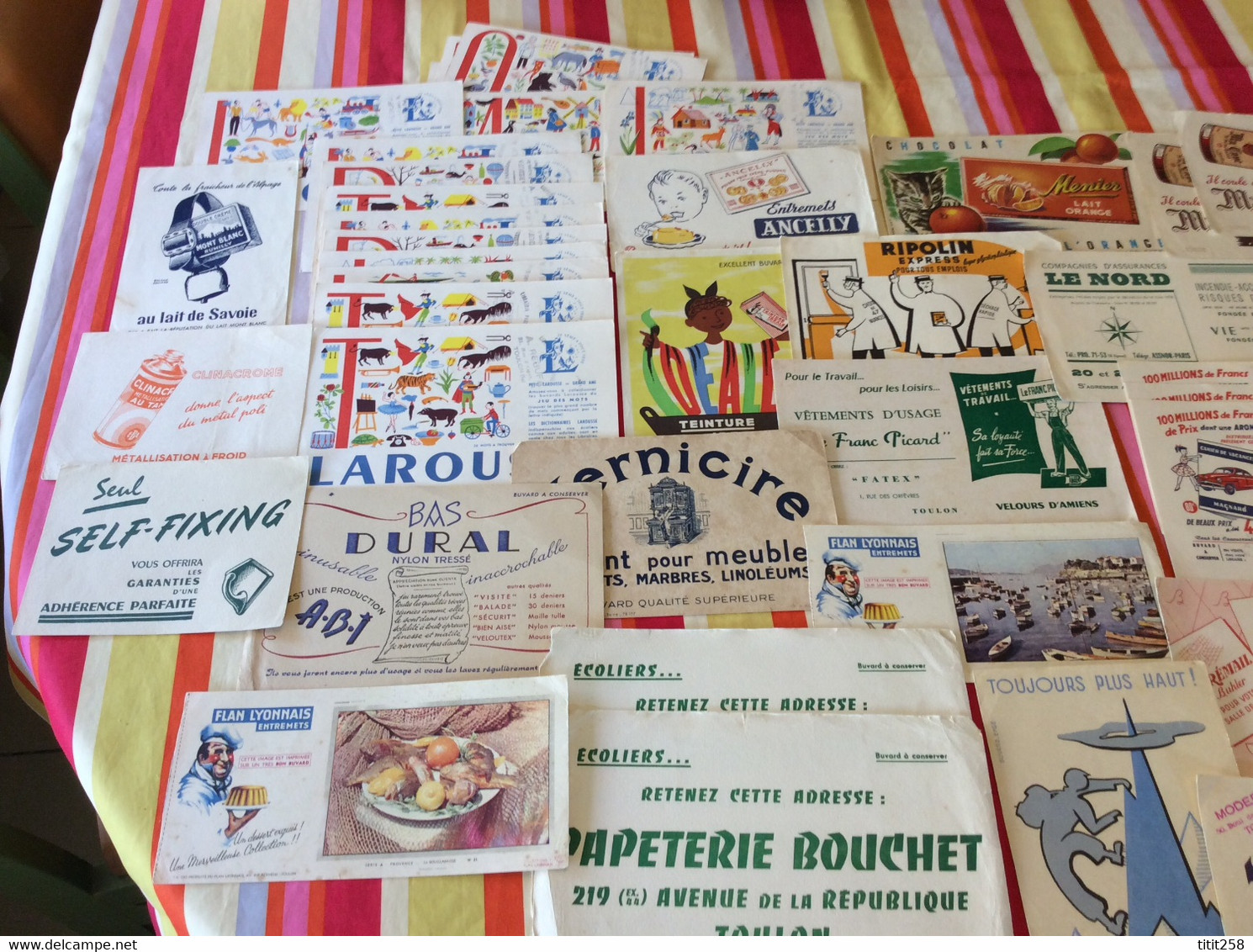 Gros Lot De 76 Buvards Divers . Toulon 83 Var . - Collections, Lots & Séries