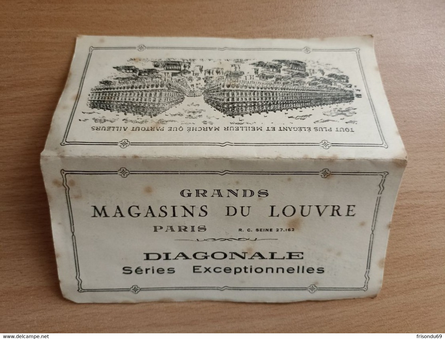 Échantillon Tissus Grands Magasins Du Louvre Paris Mode - Dentelles Et Tissus