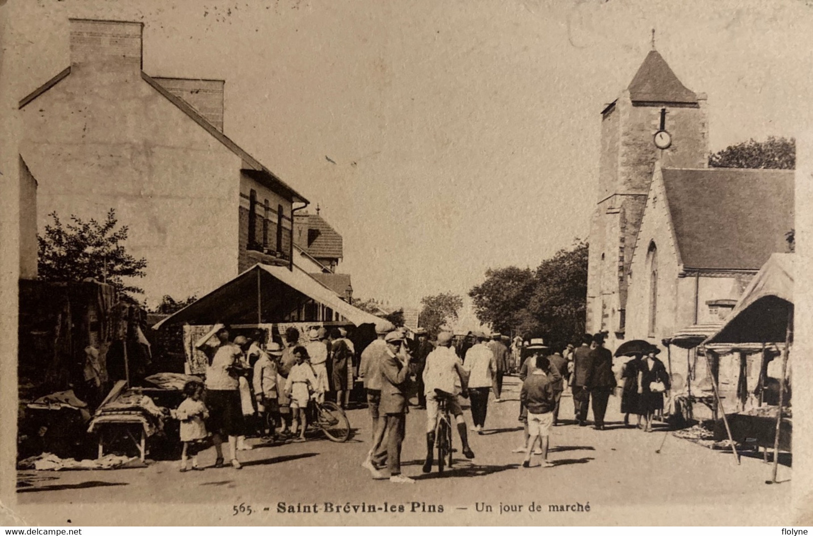 Saint Brévin Les Pins - Rue Du La Commune Un Jour De Marché - Marchands - Saint-Brevin-les-Pins