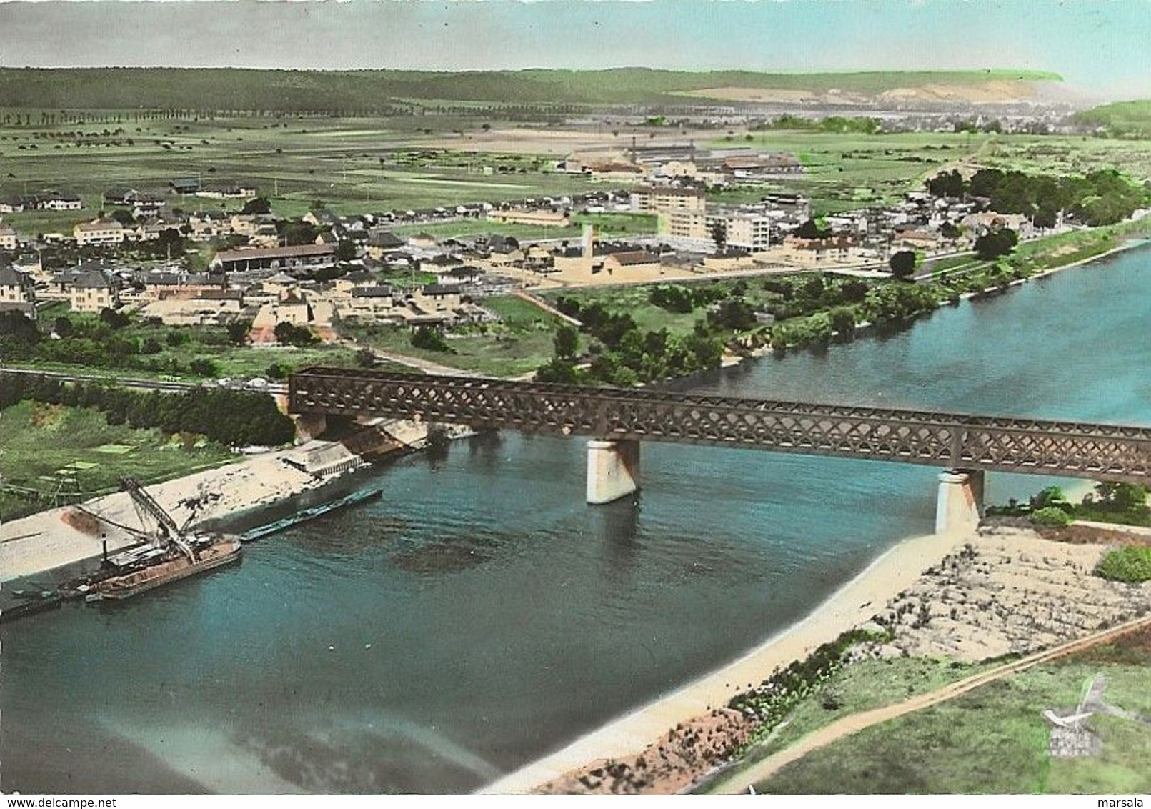 CPSM  Le Manoir Le Pont De Chemin De Fer  Sur La Seine  Vue Générale - Le Manoir