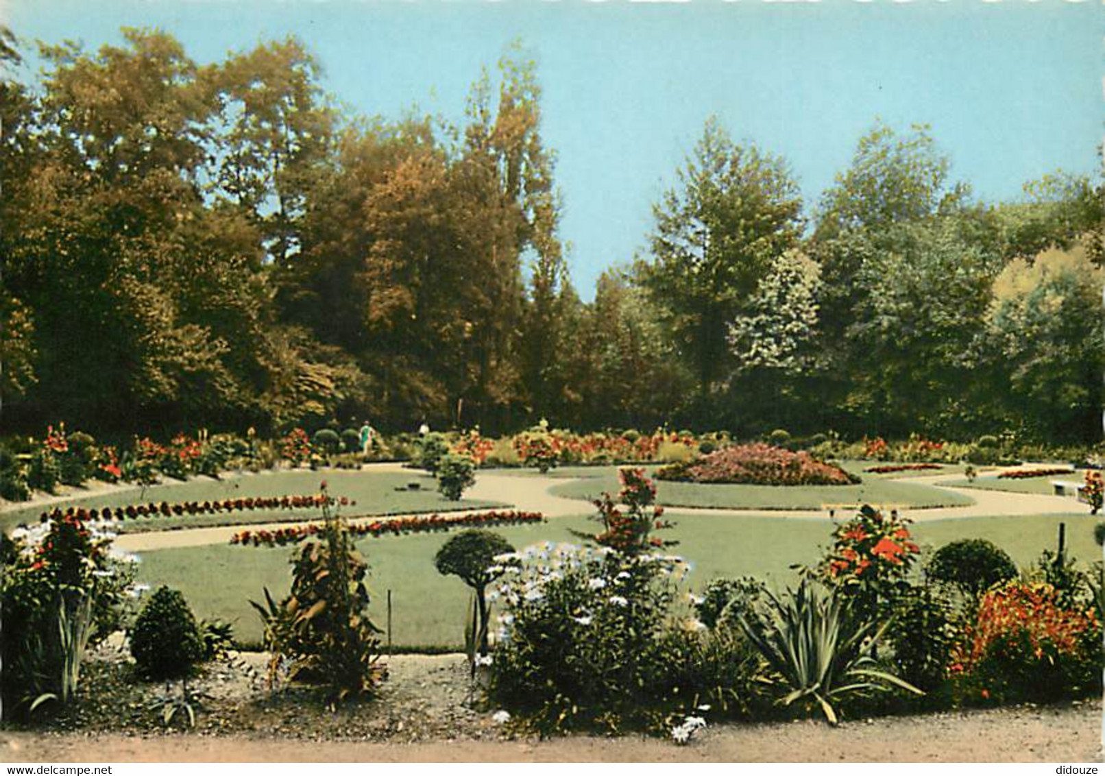 62 - Lens - Le Jardin Public - Fleurs - CPM - Voir Scans Recto-Verso - Lens