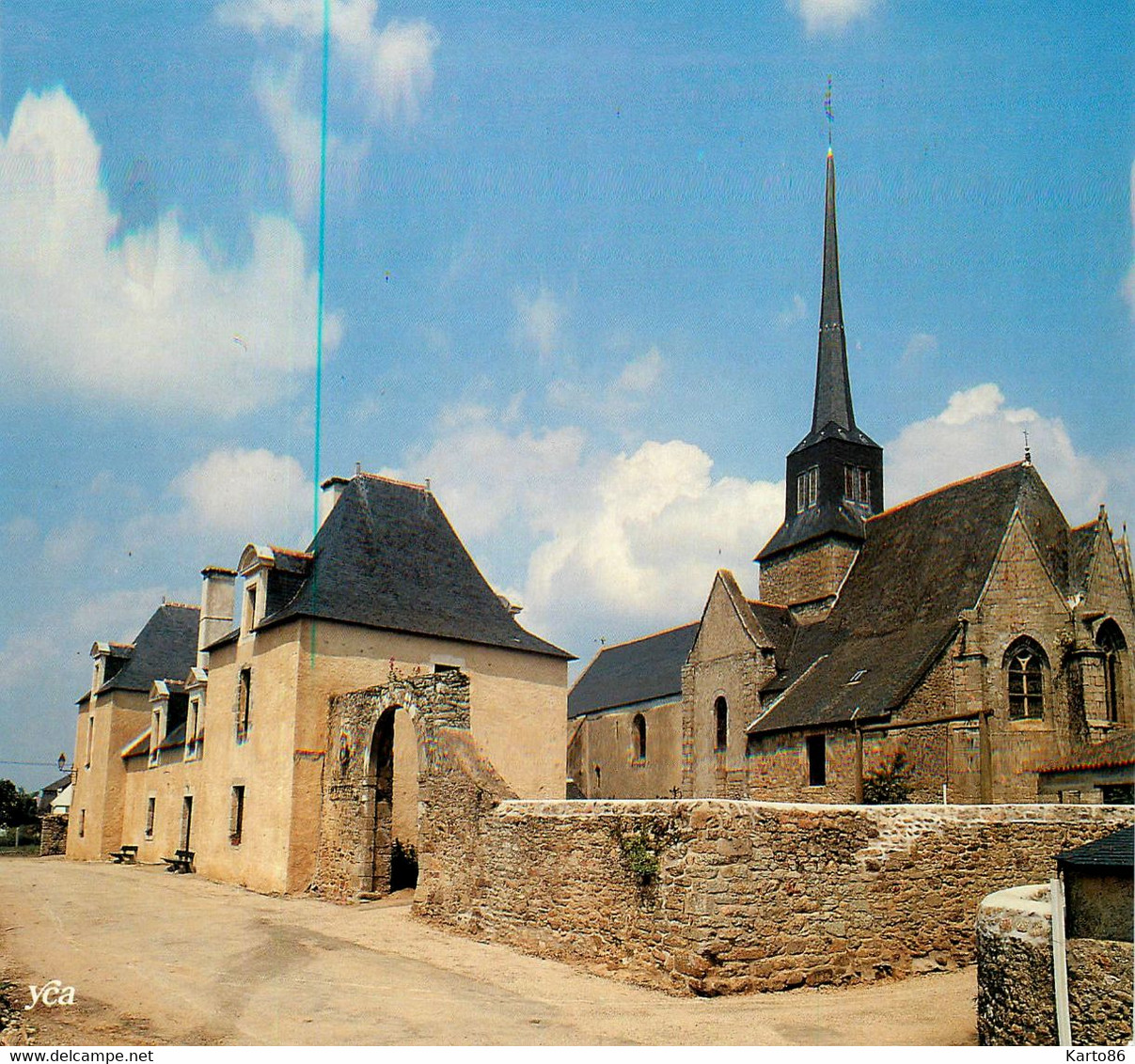 Ile D'arz * Vue Sur L'église , Le Prieuré Et La Mairie - Ile D'Arz