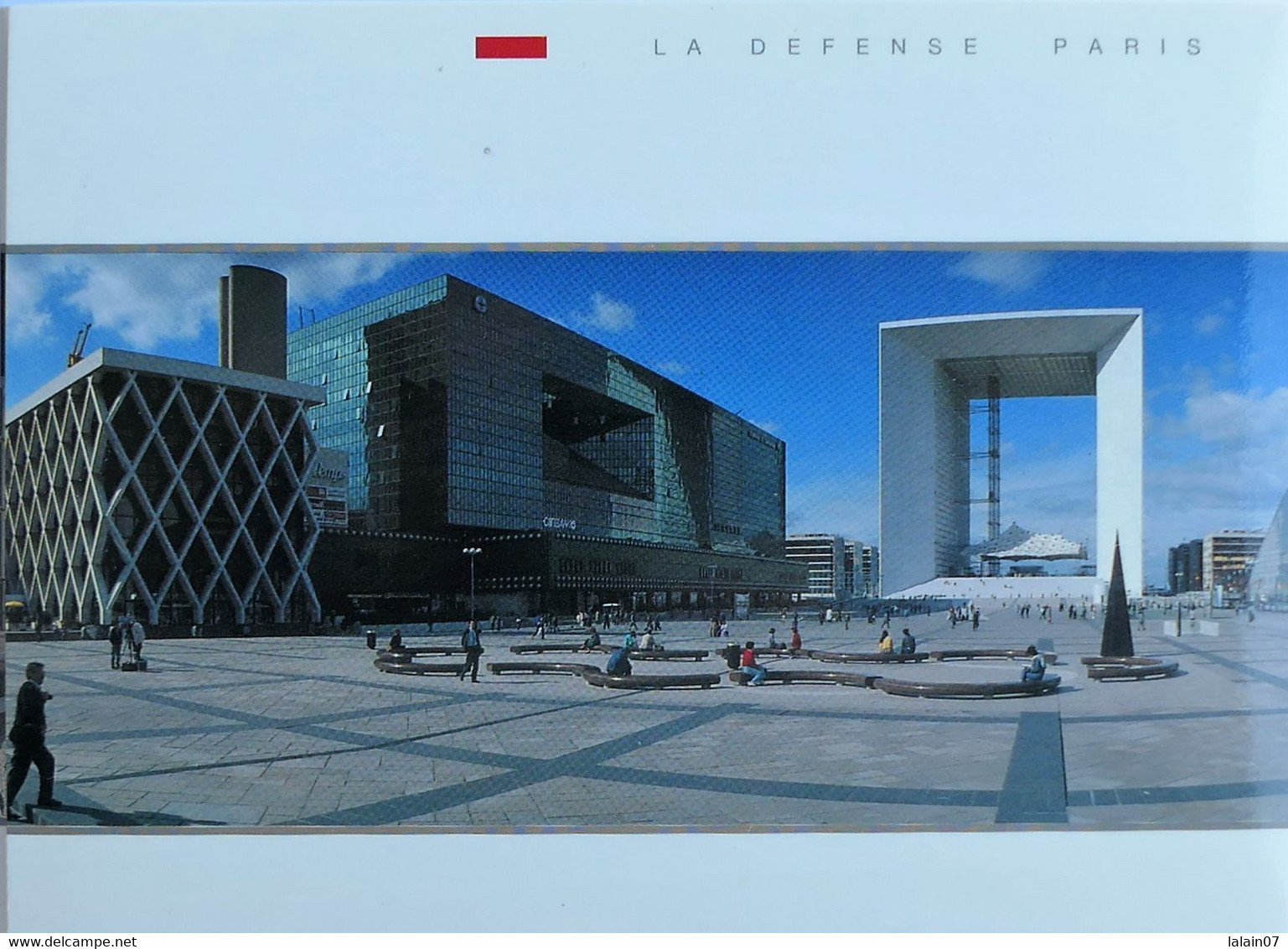 Carte Postale Triple : 92 : LA DEFENSE : Vue De La Dalle + Ticket "Le Toit De La Grande Arche", En 1992 - La Defense
