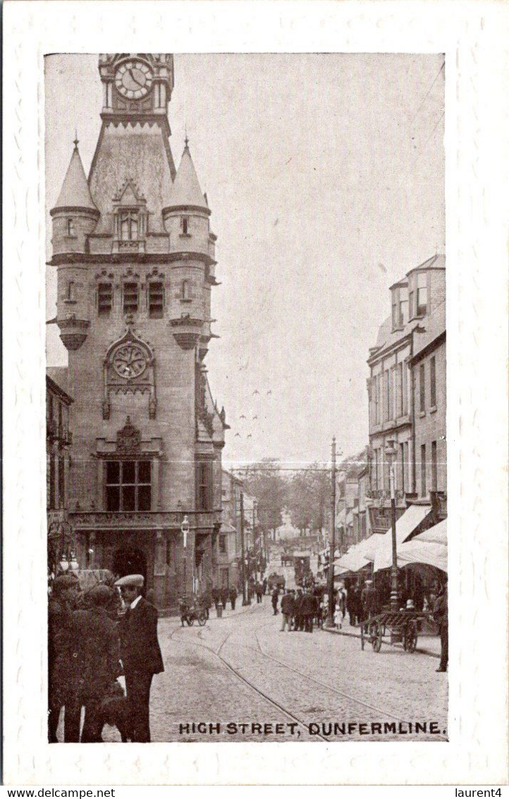 (1 G 1) UK Scotland - (old Postcard) - Dunfermlime High Street With Clock Tower - Fife