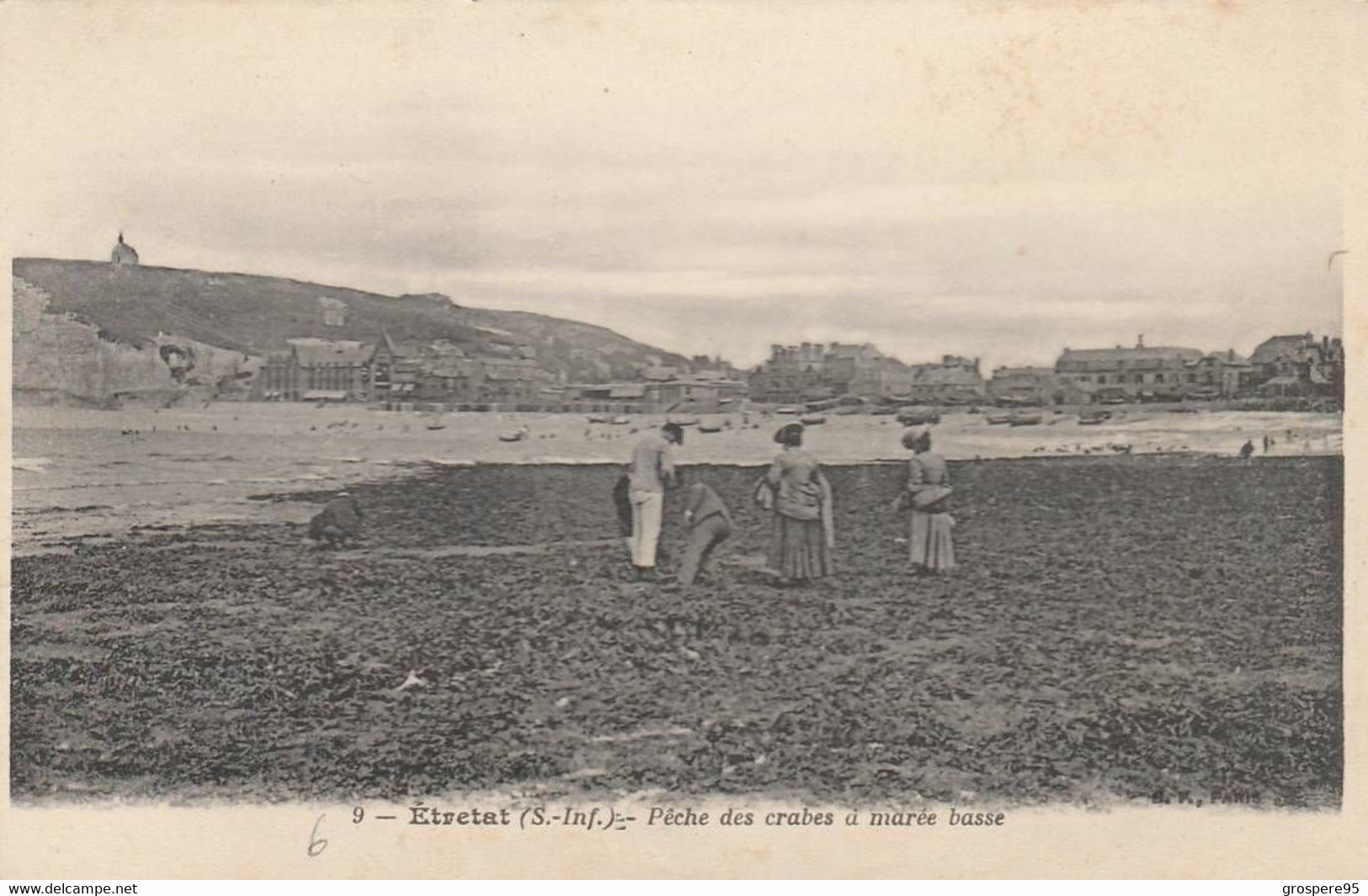 ETRETAT PECHE DES CRABES A MAREE BASSE PEU COURANTE - Etretat