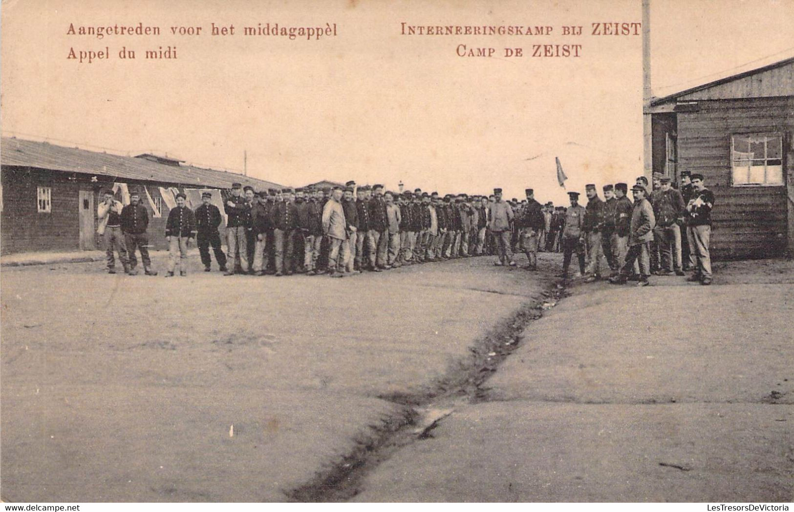 CPA Camp De Zeist - Appel Du Midi - Très Animé - Soldats En Uniforme - Zeist