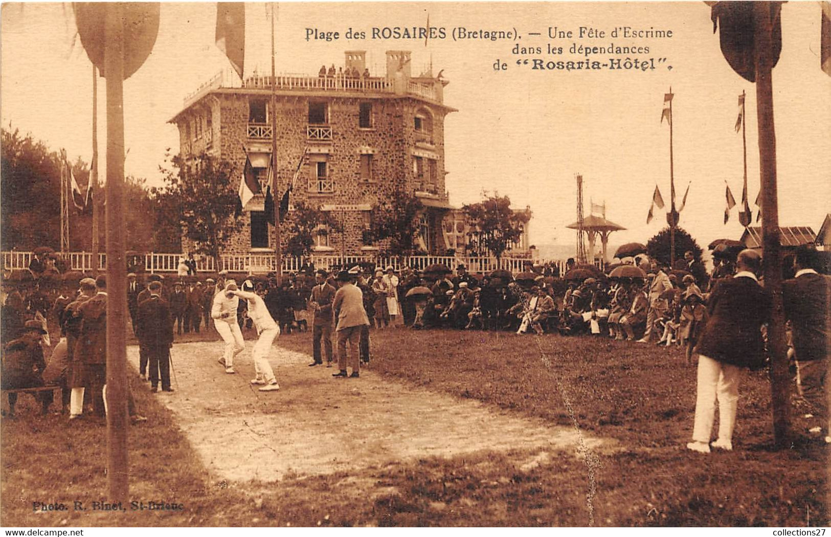 UNE FÊTE D'ESCRIME DANS LES DEPENDANCES DE ROSARIA HÔTEL- PLAGE DES ROSAIRES BRETAGNE - Escrime