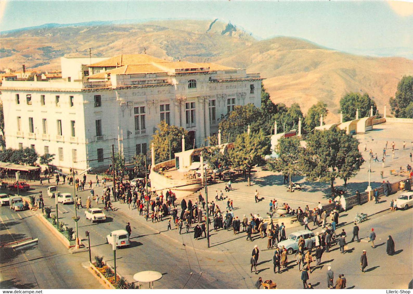 Algérie > CONSTANTINE La Place De La Brèche Et Bd Mustapha Ben Boulaid - Automobiles 4 L 4L Fourgonnette  ( ͡♥ ͜ʖ ͡♥) ♥ - Konstantinopel