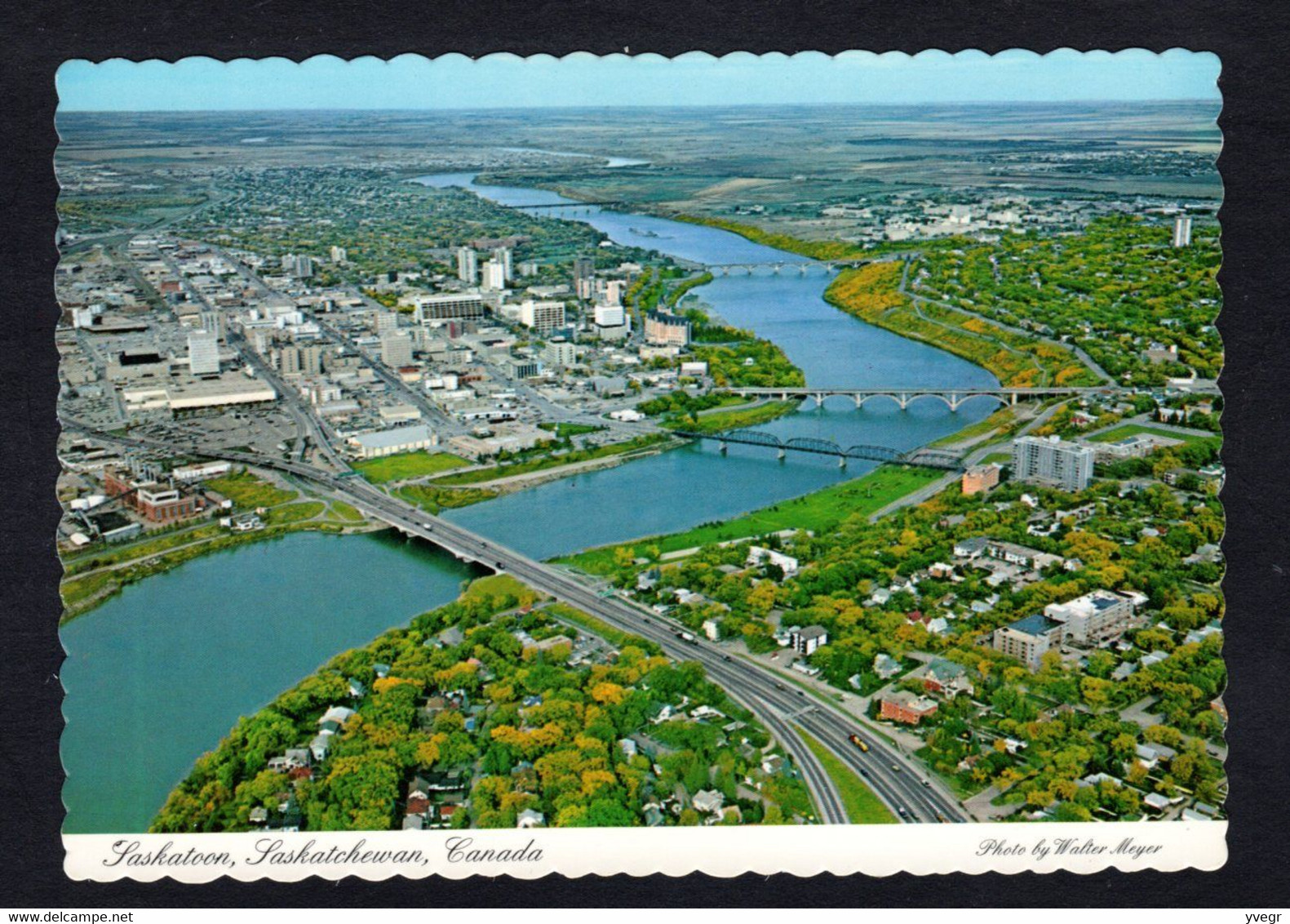 - Pas Courant - Canada - Aerial View Of SASKATOON - Better Known As "City Of The Bridges" ( N° 51758-D) Vue Aérienne - Saskatoon