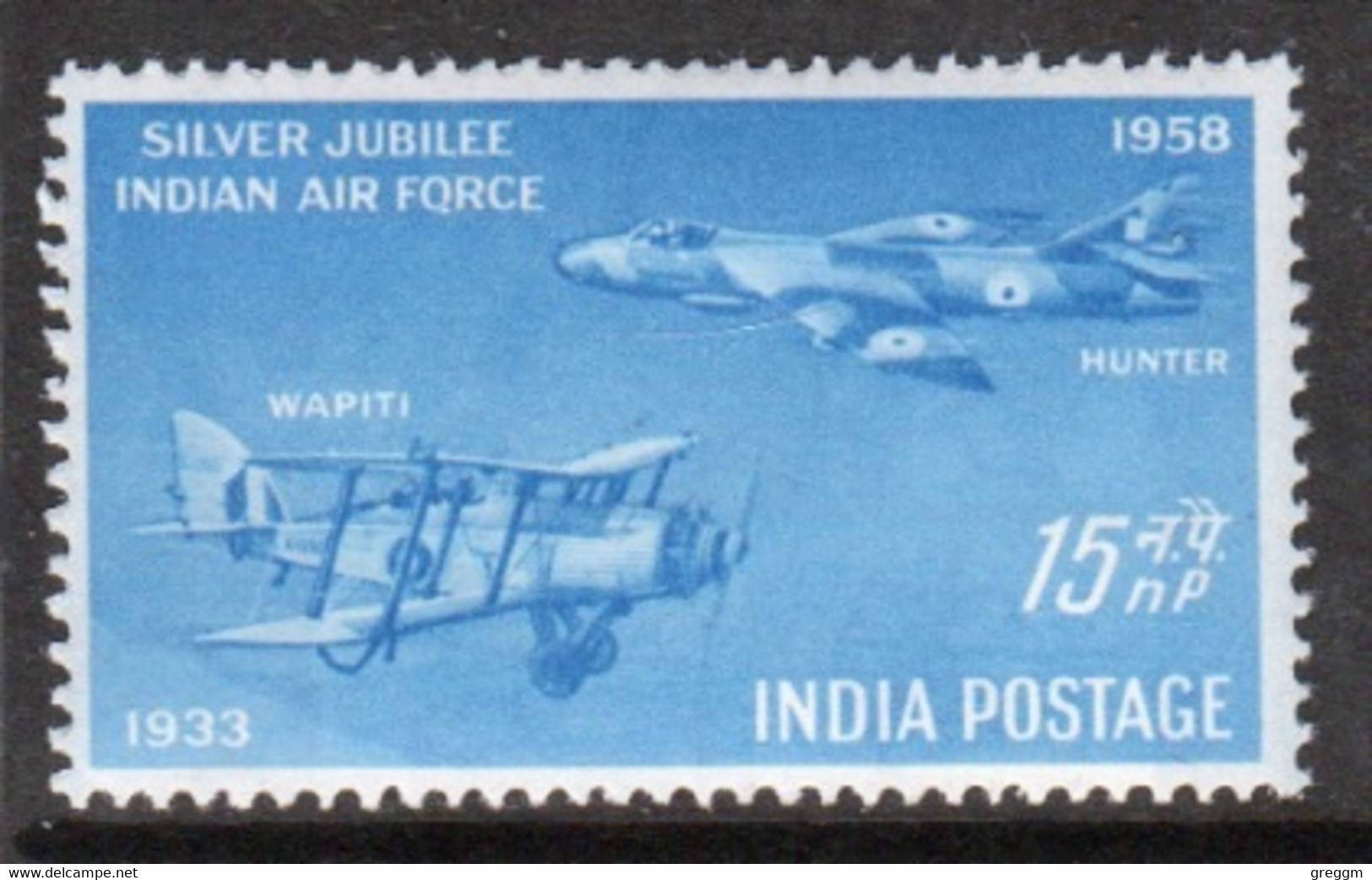 India 1958 Single  15np Stamp To Celebrate Silver Jubilee Of Air Force Showing Plane Overhead In Mounted Mint - Ungebraucht