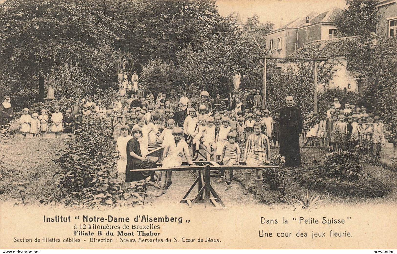 Institut "Notre-Dame D'ALSEMBERG" - Filiale B Du Mont Thabor - Dans La "Petite Suisse" Une Cour Des Jeux Fleurie - - Beersel