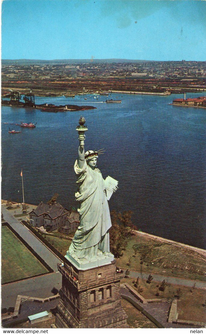 AERIAL VIEW OF THE STATUE OF LIBERTY  - F.P. - STORIA POSTALE - Statue De La Liberté