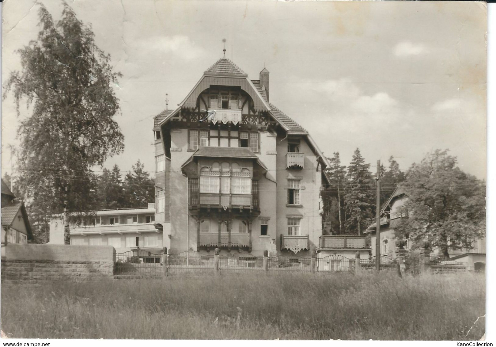 Hartha, Kreis Freital, DDR, Reichsbahn-Genesungsheim „Otto Rehschuh“, Gelaufen, Altersspuren - Hartha