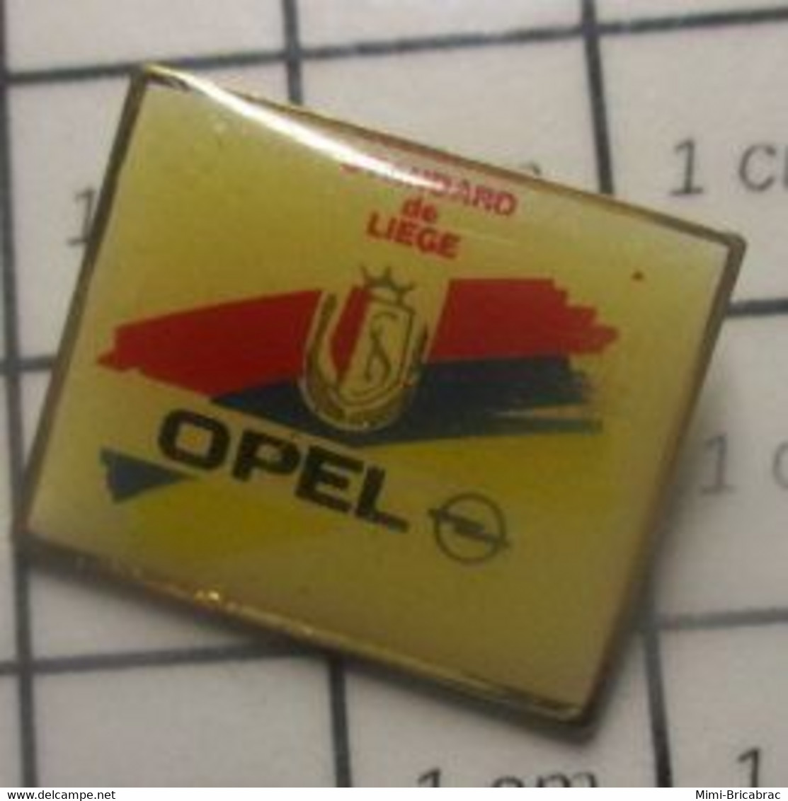 613E Pin's Pins / Beau Et Rare / THEME : AUTOMOBILES / OPEL CLUB DE FOOT STANDARd DE LIEGE Ils Ont Le Seum ! - Opel