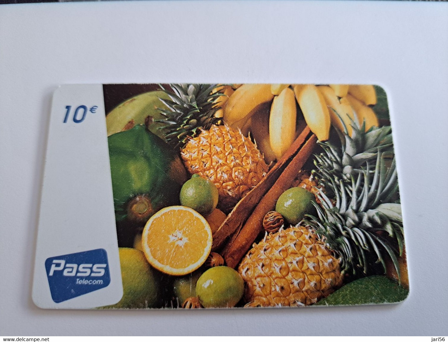 ST MARTIN  OUTREMER TELECOM  10 €  / ANANAS         ** 9677 ** - Antilles (French)