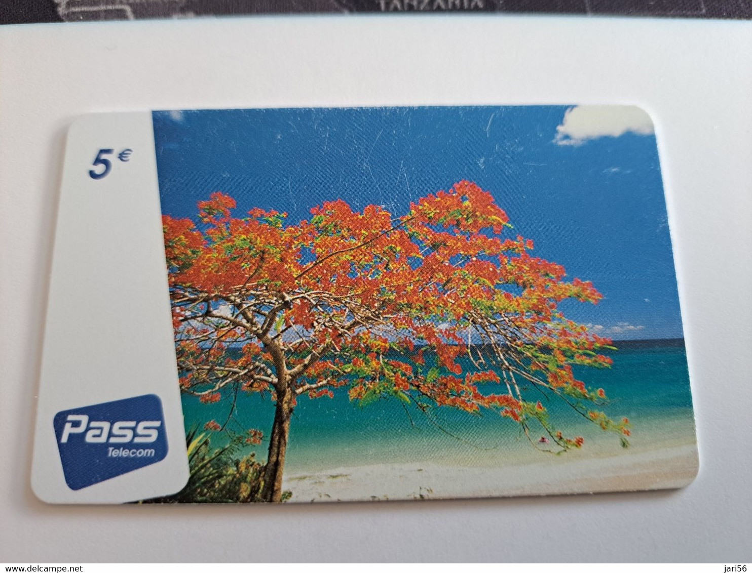 Phonecard St Martin French OUTREMER TELECOM   THREE ON BEACH   5 EURO  ** 9680 ** - Antilles (French)