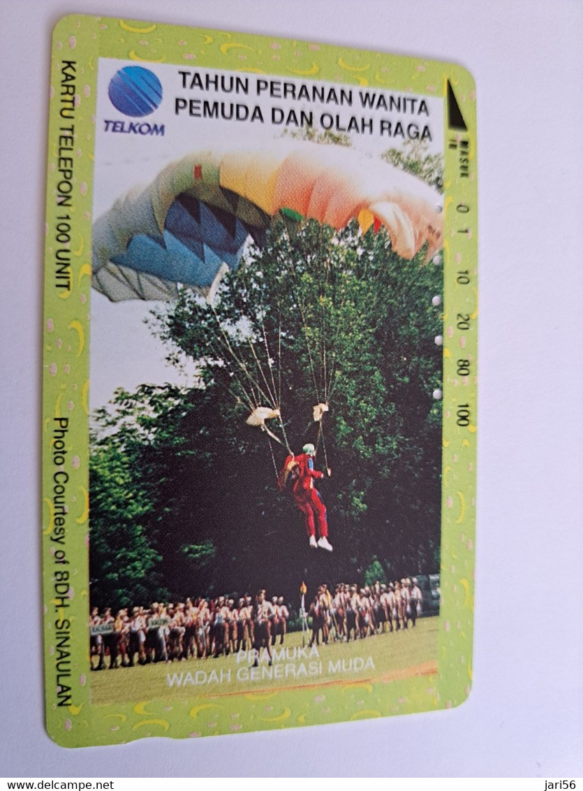 INDONESIA MAGNETIC/TAMURA  100   UNITS / PARACHUTE JUMPING              MAGNETIC   CARD    **9855** - Indonesia