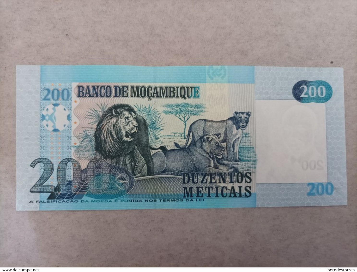 Billete De Mozambique 200 Meticais, Año 2017, Leones En Reverso, UNCIRCULATED - Mozambique