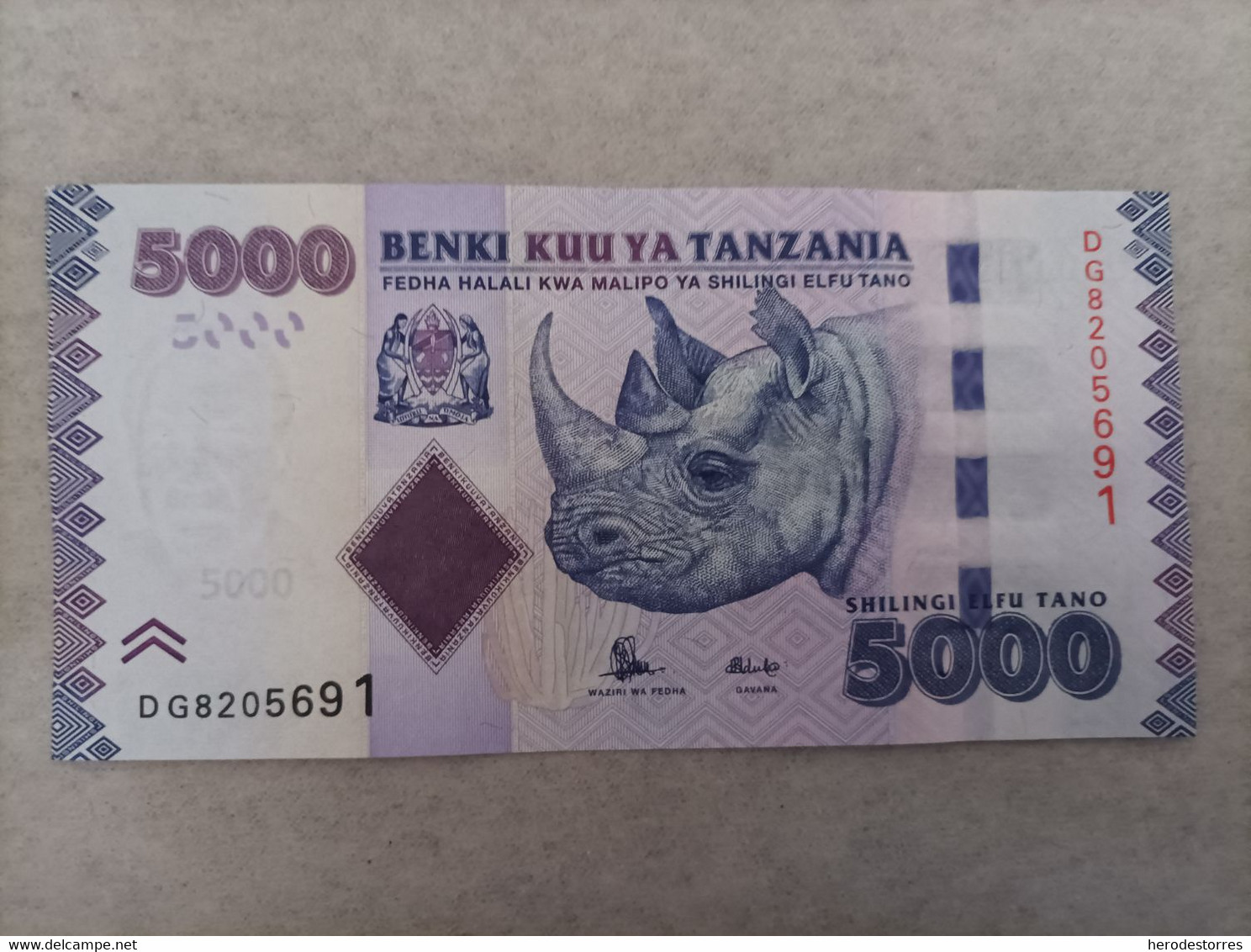 Billete De Tanzania De 5000 Schillings, Rinoceronte En Anverso, Año 2015, UNC - Tansania