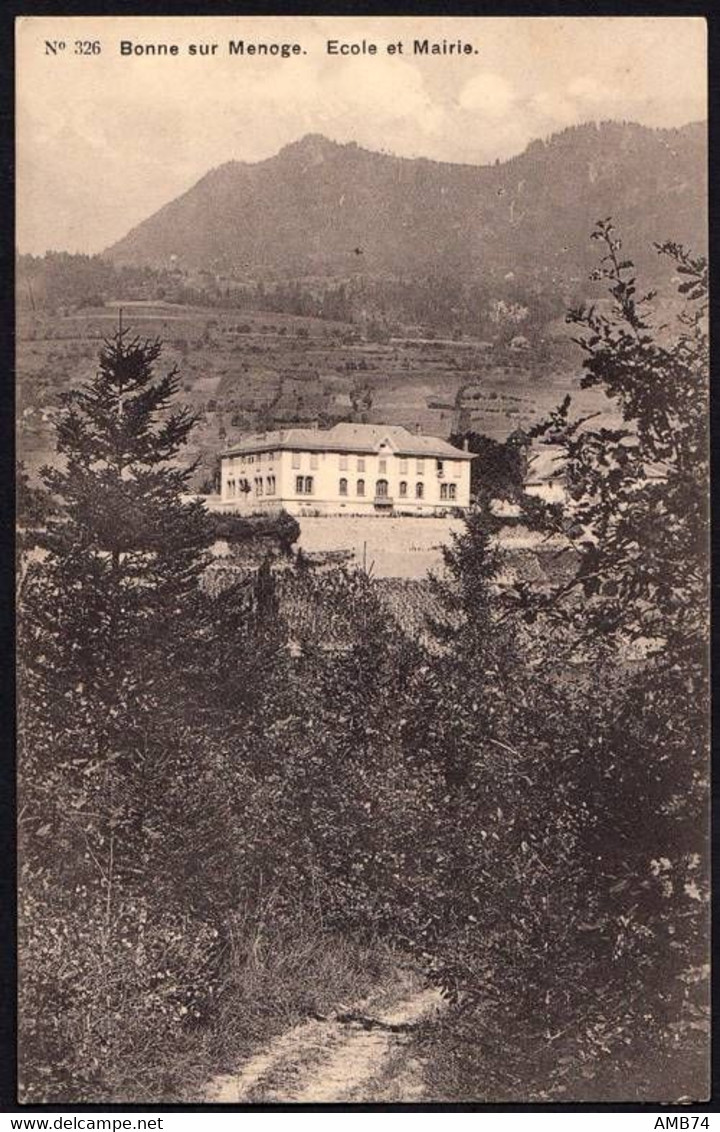 74-1098- Carte Postale Haute Savoie (74) - BONNE-SUR-MENOGE - Ecole Et Mairie - Bonne