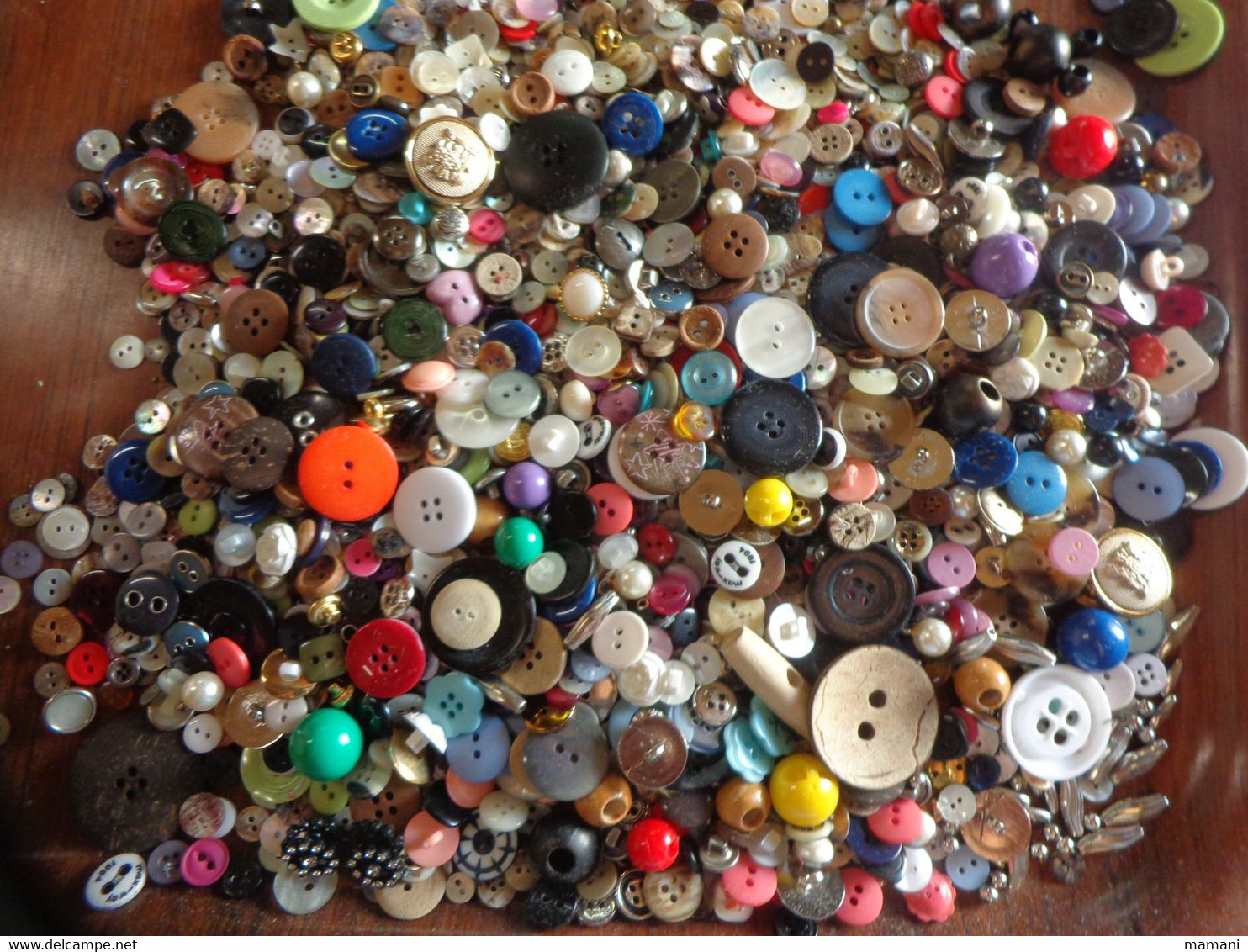 Lot De Boutons + 900g Metal Nacre Et Autres - Buttons