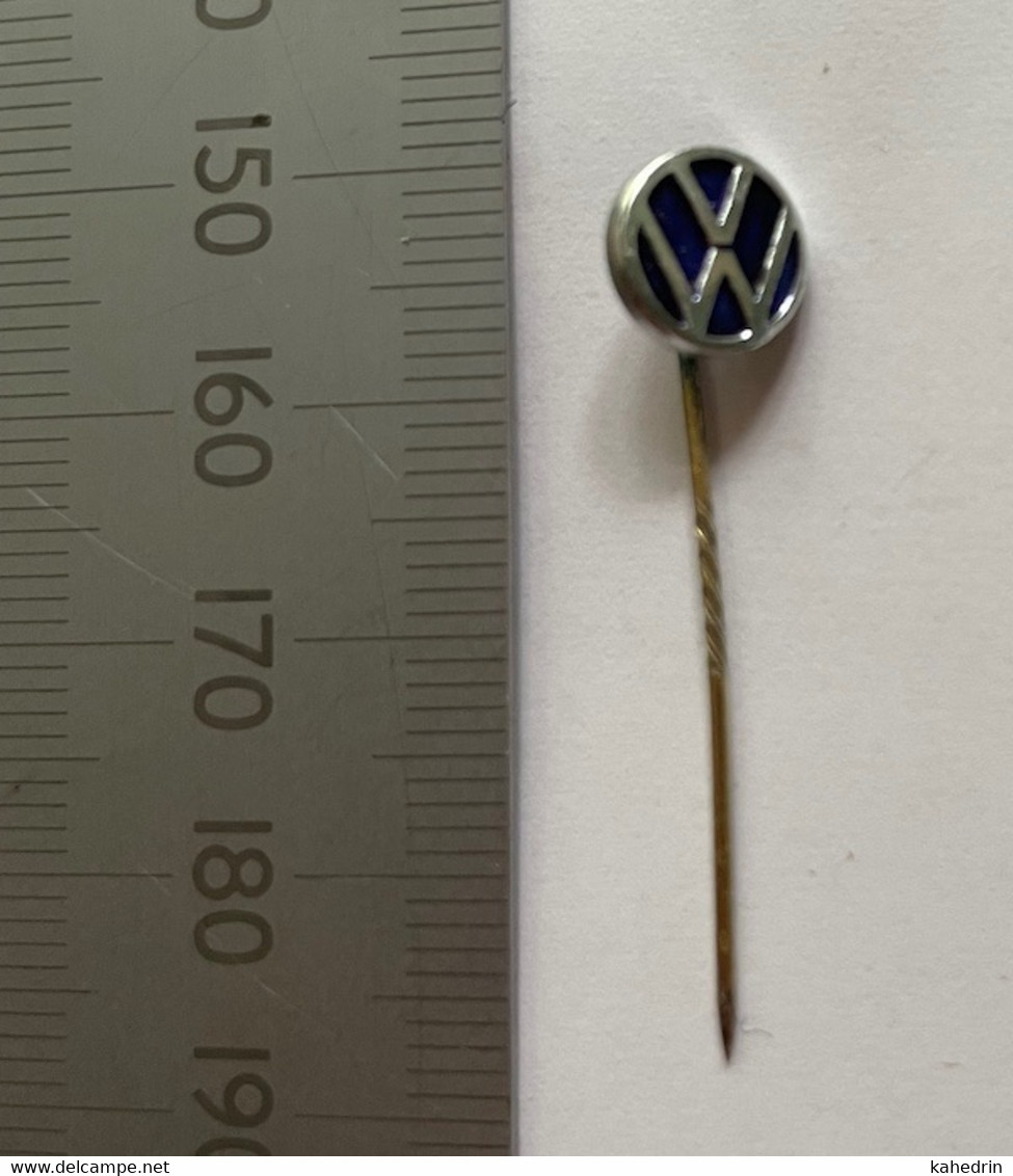 VW Volkswagen - Car Auto Automobile, Vintage Pin Badge - Volkswagen