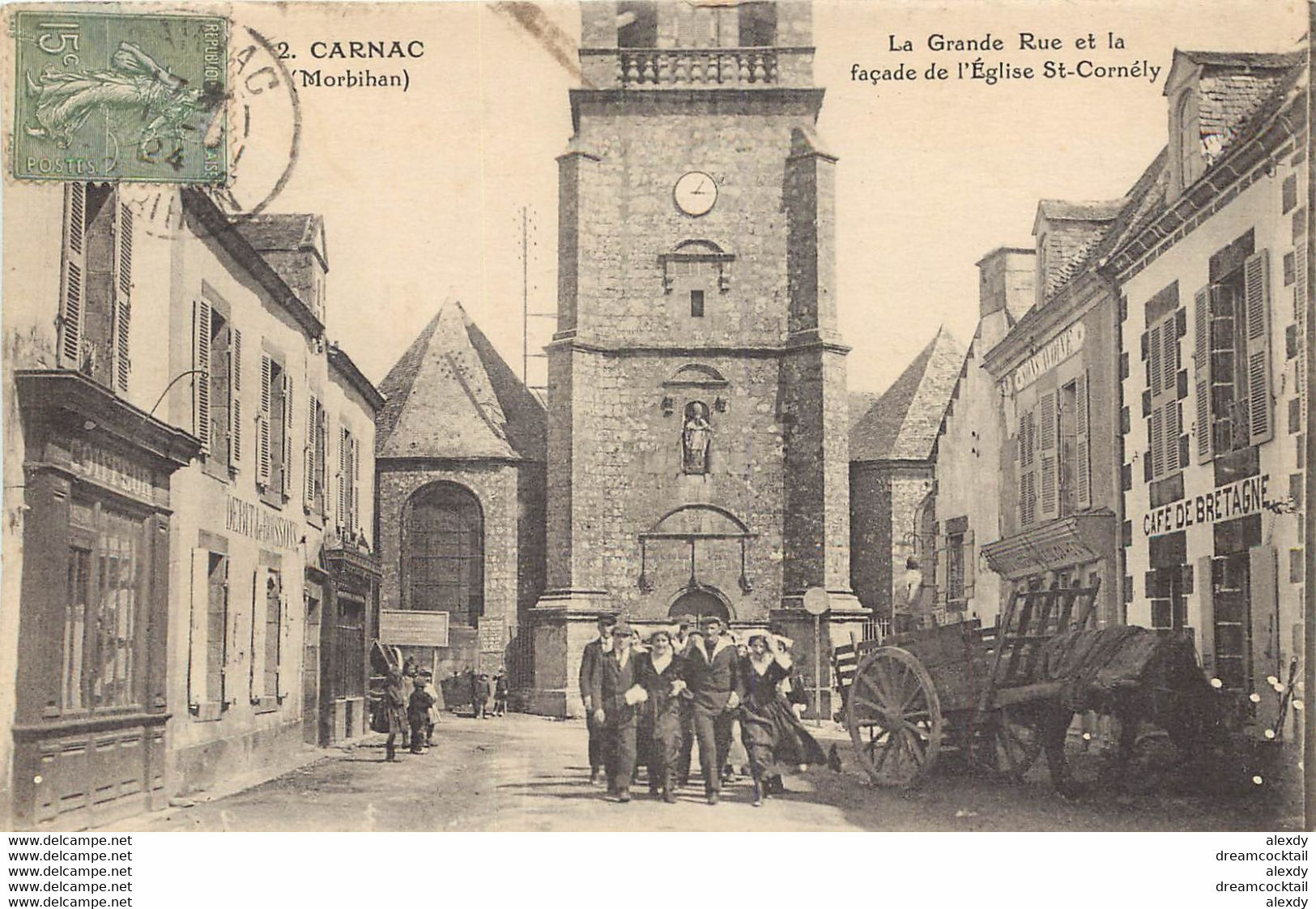 (PB) 56 CARNAC. Eglise Saint-Cornély Sur La Grande Rue 1924 Café De Bretagne - Carnac