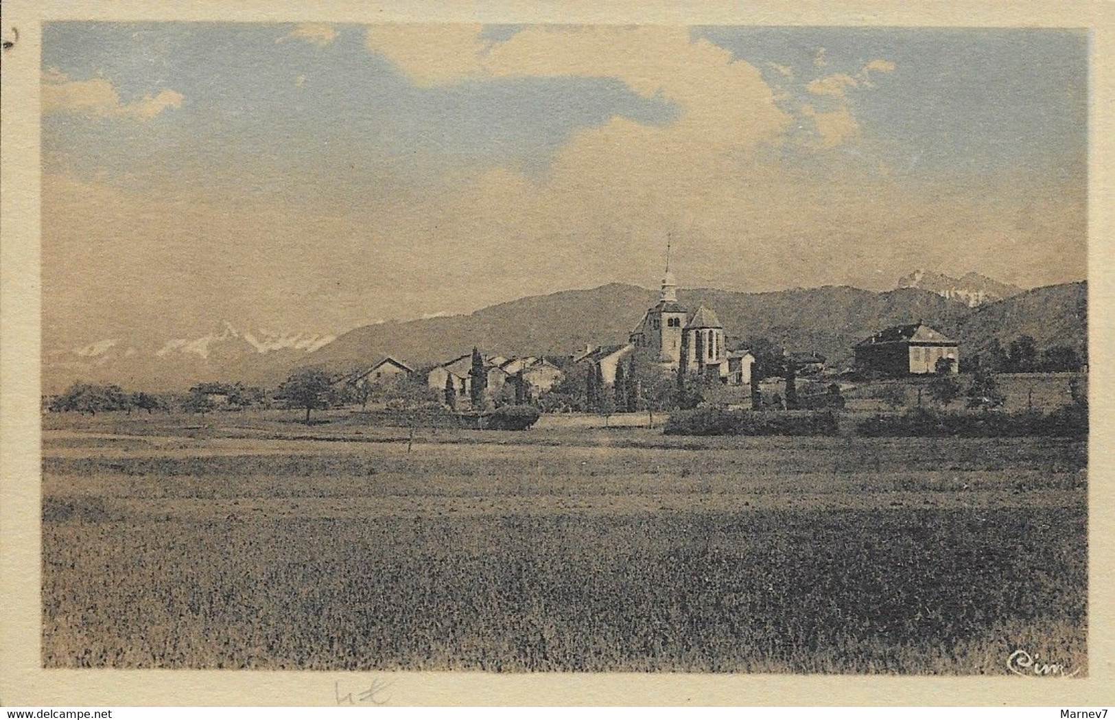 74 Hte Haute Savoie - CPA - SCIEZ - Vue Sur Les Montagnes - Eglise Village - - Sciez