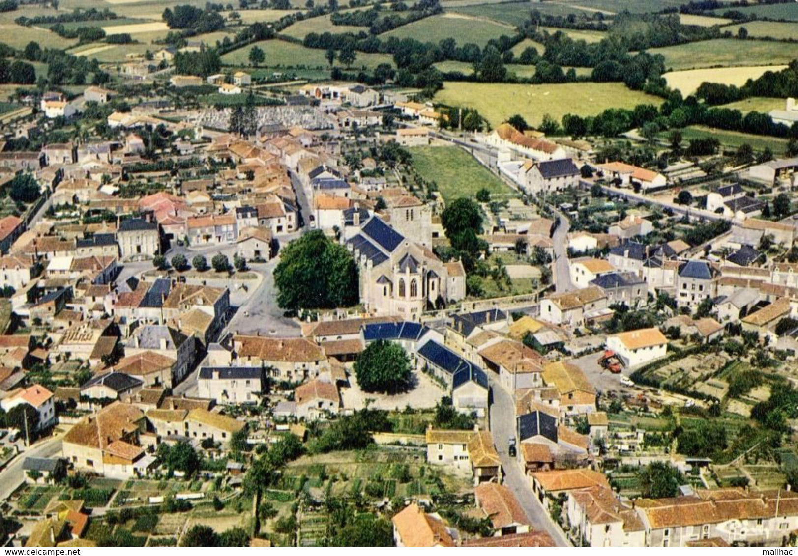 D 85 - MOUILLERON-EN-PAREDS - Vue Générale Aérienne - Non Voyagée - CPM Signée Cim - Mouilleron En Pareds