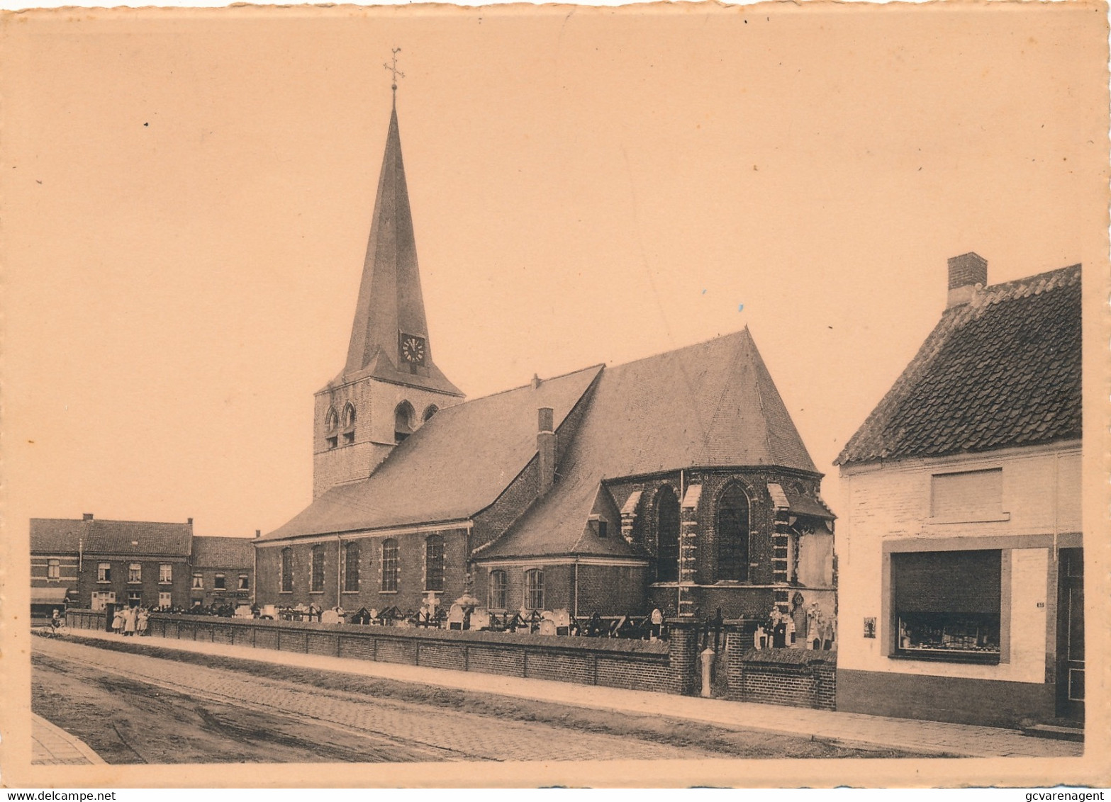 OLEN  DE SINT MARTINUSKERK      2 SCANS - Olen