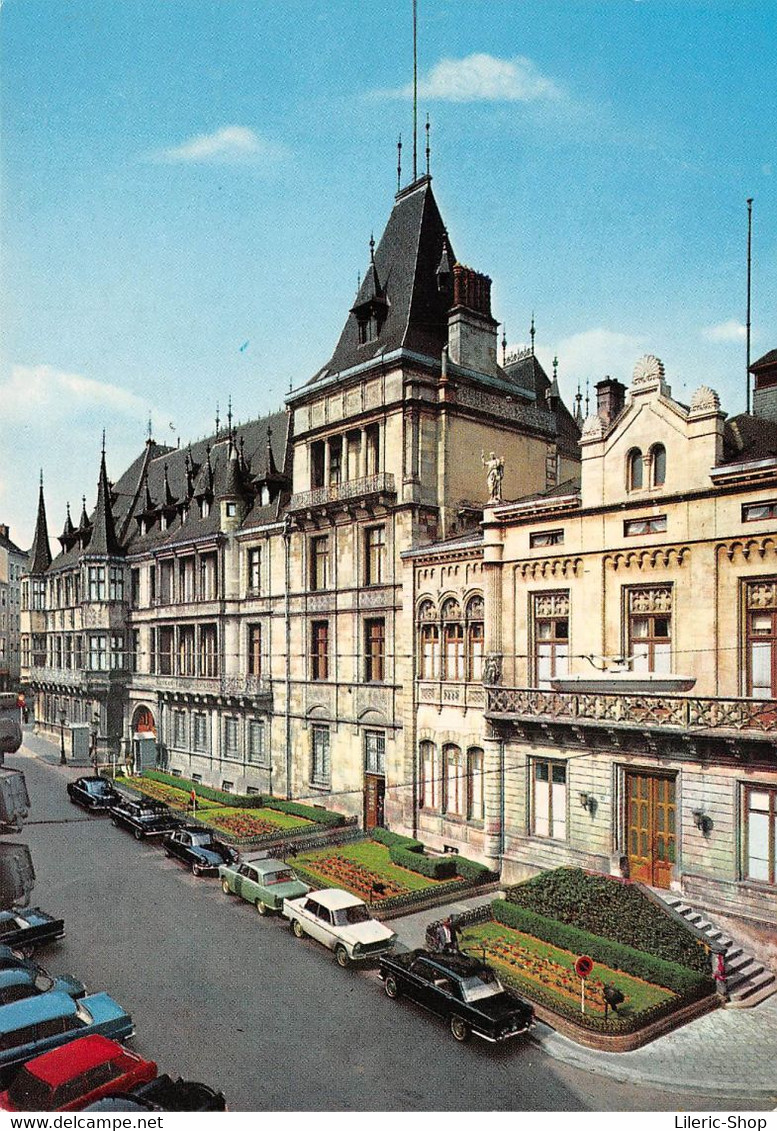 LUXEMBOURG  Palais Grand-Ducal - Automobiles DS Fiat 1500 Peugeot 404 ( ͡♥ ͜ʖ ͡♥) ♥ - Luxemburg - Stad