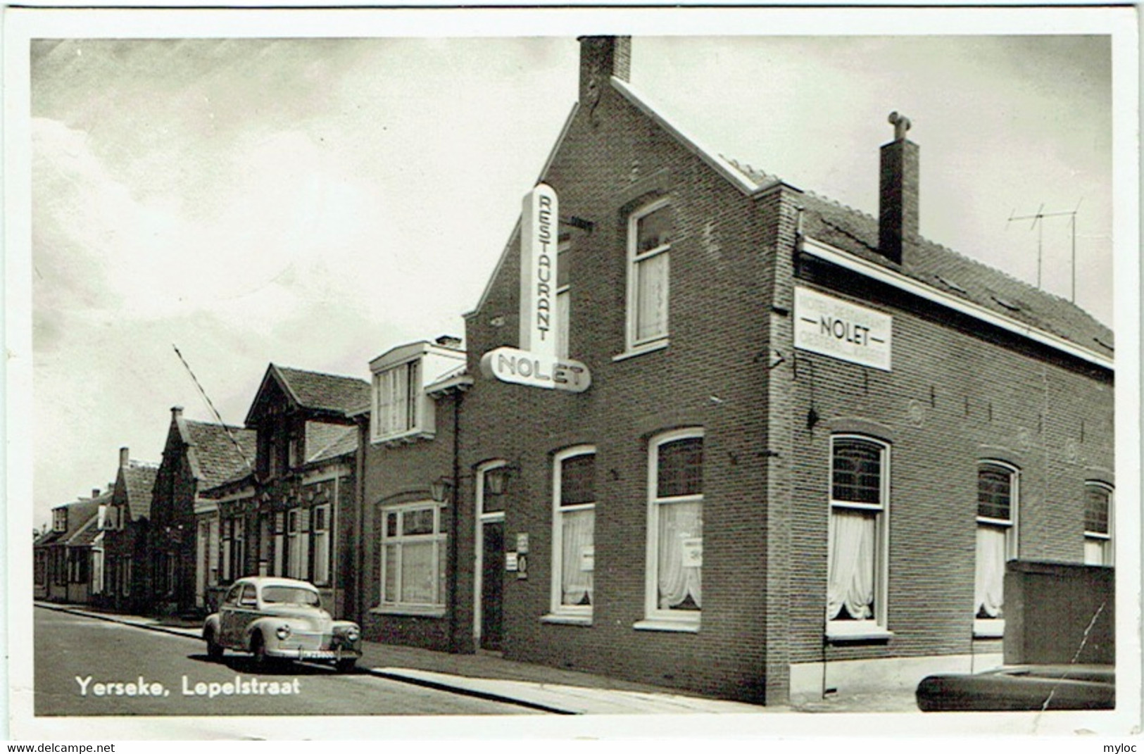 Yerseke. Lepelstraat. Restaurant NOLET. Peugeot 203. - Yerseke