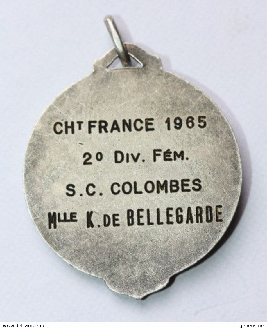 Belle Médaille Récompense De Lawn Tennis "Championnat De France De Tennis Féminin 1965 - Colombes" - Apparel, Souvenirs & Other