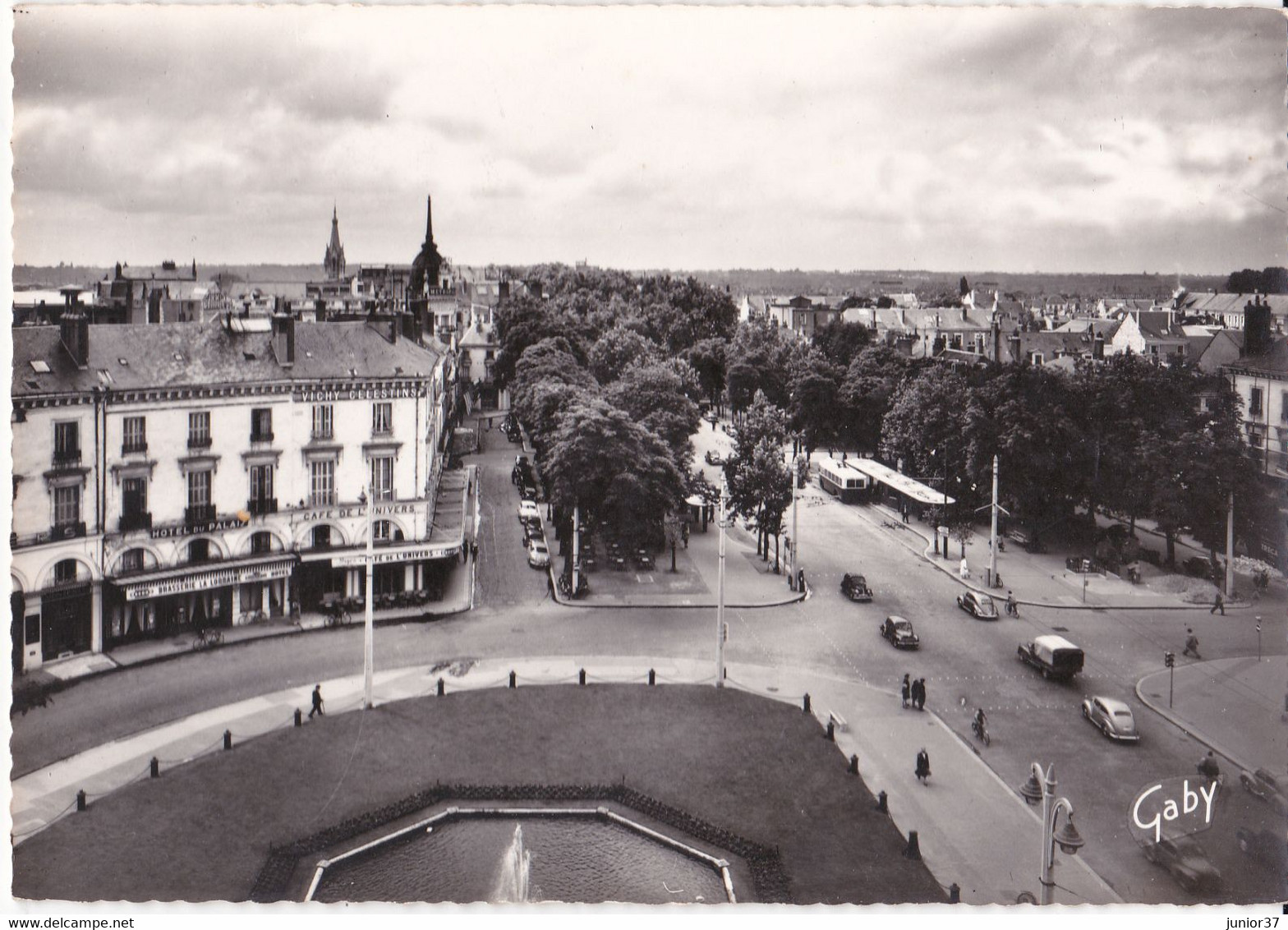 Tours,  Place Jean Jaurès Et Avenue Grammont, Voitures Panhard Dyna Z Et X Peugeot 203, Neuve - Tours