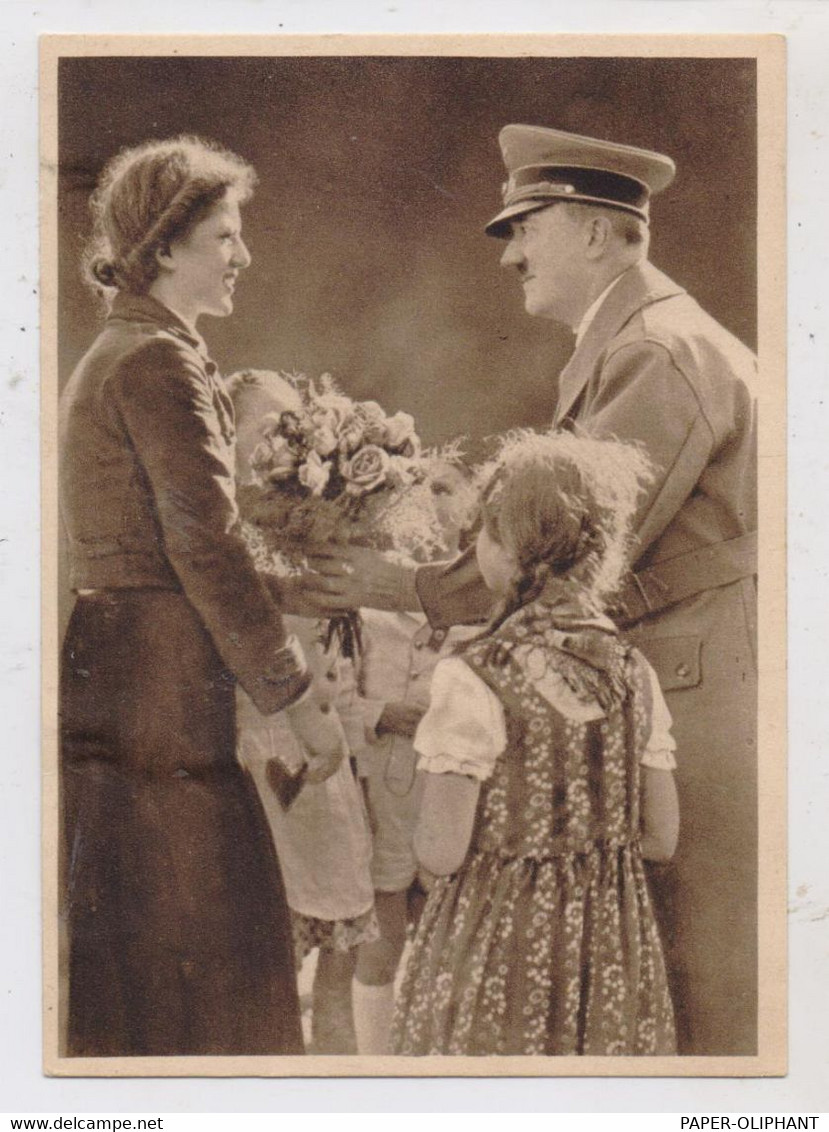 GESCHICHTE - PROPAGANDA III.Reich, "DEUTSCHER FRÜHLING", Hitler überreicht Blumenstrauss, Heinrich Hoffmann / VDA - Histoire