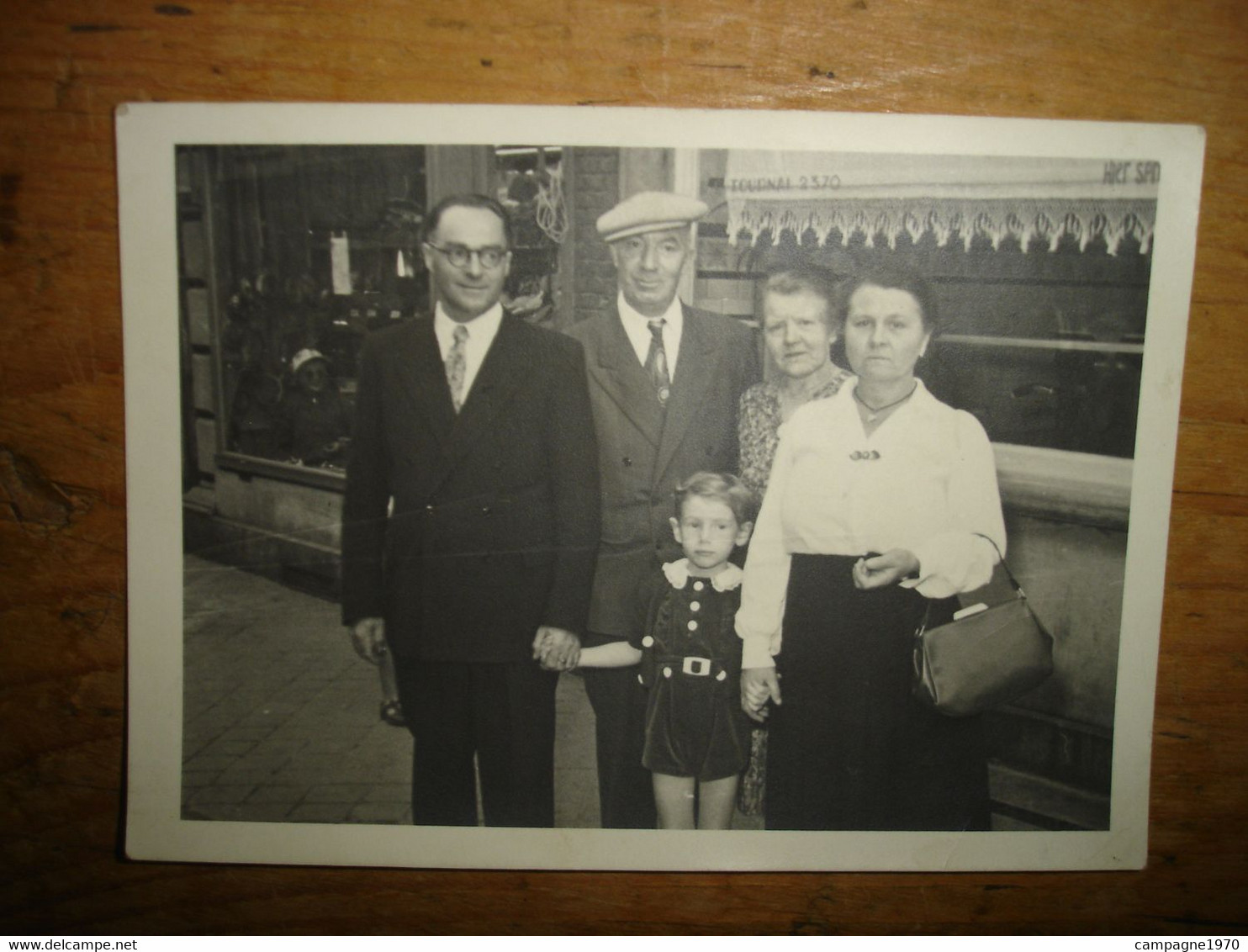 ANCIENNE PHOTO - SOUVENIR DE ATH - 27 AOUT 1950 - FAMILLE DE THULIN A IDENTIFIER ( DUCASSE ) - Lugares