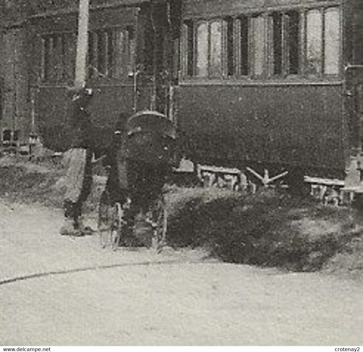 70 CORRAVILLERS N°216 La Gare Du Tramway VOIR ZOOMS Locomotive à Vapeur Wagons Voyageurs Landau Ancien En 1917 - Other & Unclassified