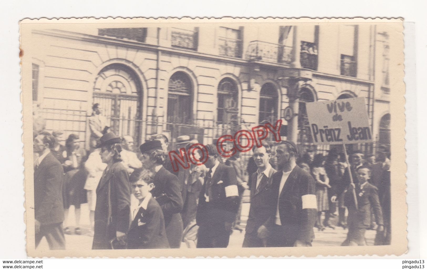 WW2 ? Luxembourg Archive Famille Dudelange Esch Sur Alzette Carte Photo Manifestation " Vive Prënz Jean " Scoutisme ? - Düdelingen