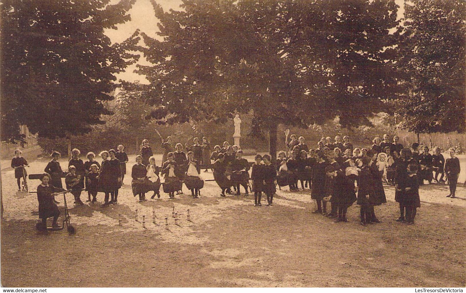 CPA Pensionnat Des Dames De La Sainte Union Des Sacrés Coeurs - Kain - Cour Des Jeux - Tournai