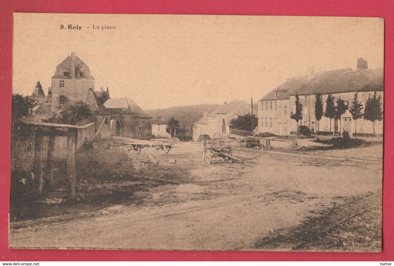 Roly - La Place ( Voir Verso ) - Philippeville
