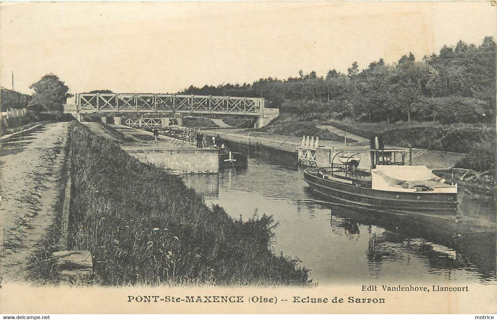 PONT SAINTE MAXENCE - écluse De Sarron, Un Remorqueur. - Remorqueurs