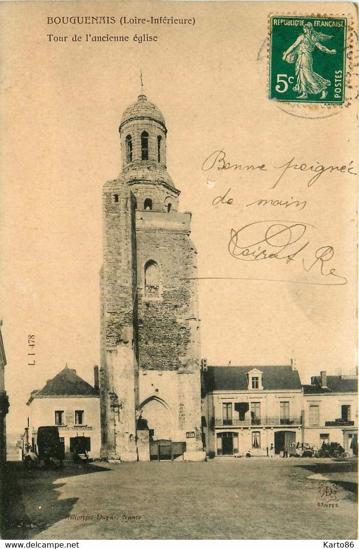 Bouguenais * Place Et Tour De L'ancienne église Du Village - Bouguenais