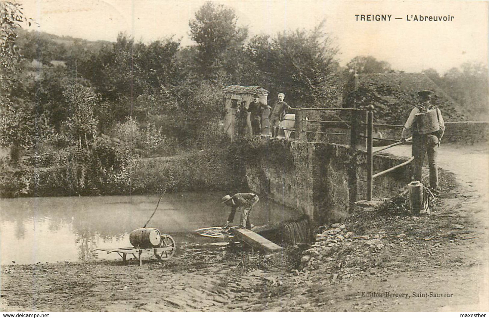 TREIGNY L'abreuvoir - Treigny