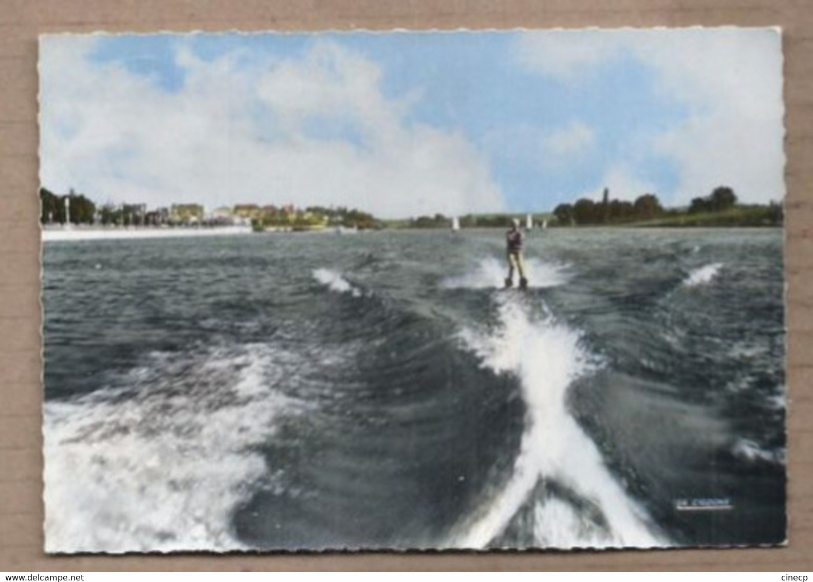 CPSM 03 - VICHY - SKI NAUTIQUE Sur Le Plan D'eau - TB PLAN - Water-skiing