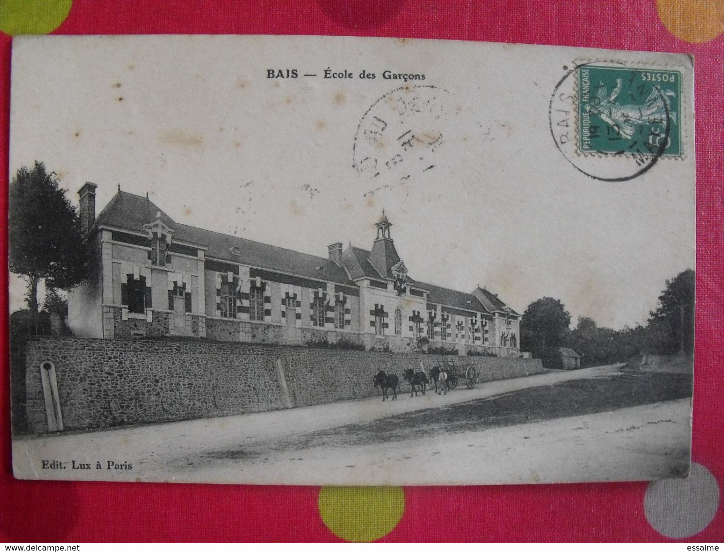Carte Postale Mayenne. Bais. école Des Garçons. Charrette Cheval - Bais