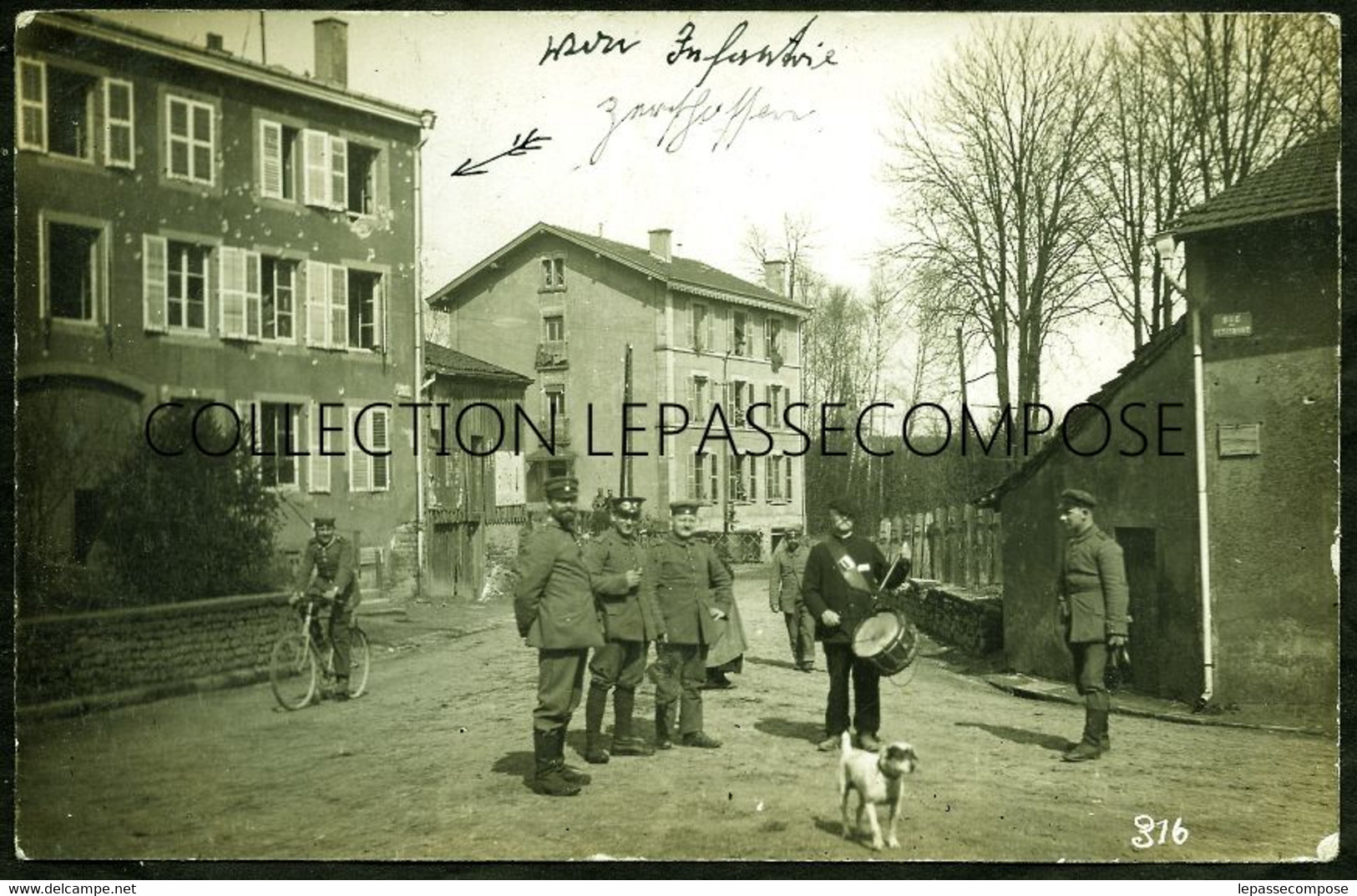 CIREY SUR VEZOUZE - GARDE CHAMPETRE TAMBOUR DE VILLE ANNONCE LE COUVRE FEU ENTOURE DE SOLDATS ALLEMAND RUE DE PETITMONT - Cirey Sur Vezouze