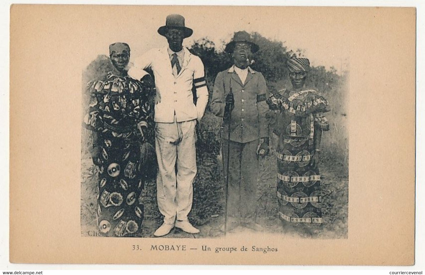 CPA - CONGO - MOBAYE - Un Groupe De Sanghoa - Congo Français