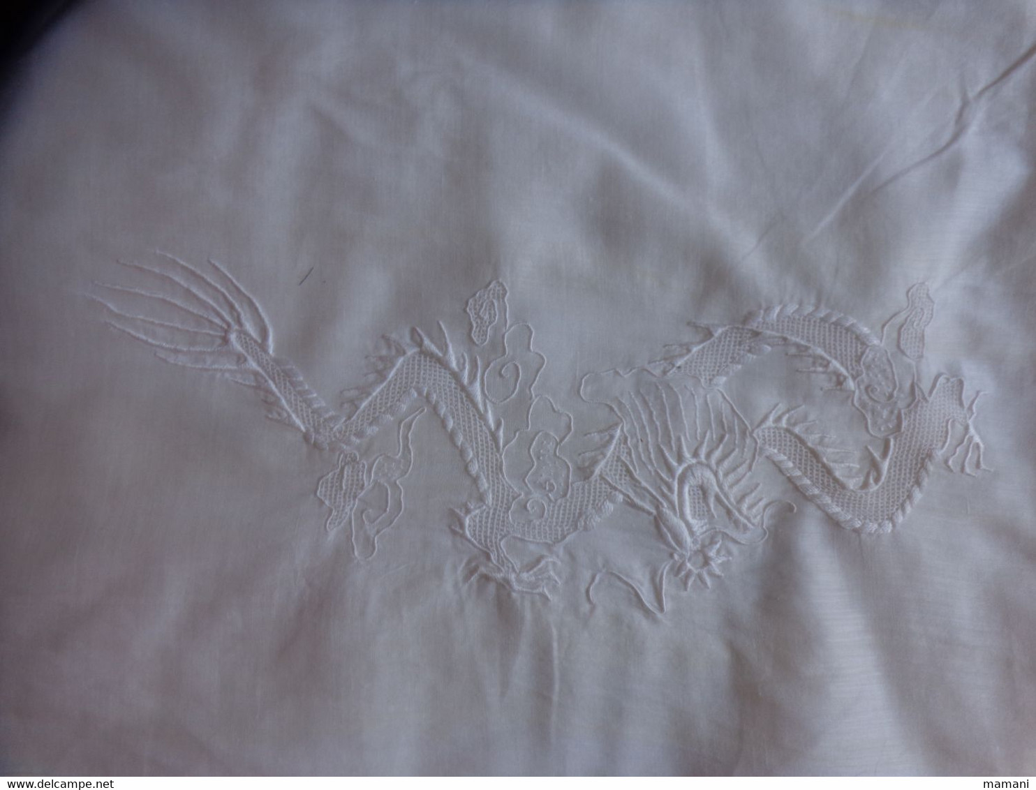 Piece De Tissu Belle Broderie Dragon Pour Loisirs Creatifs - Laces & Cloth