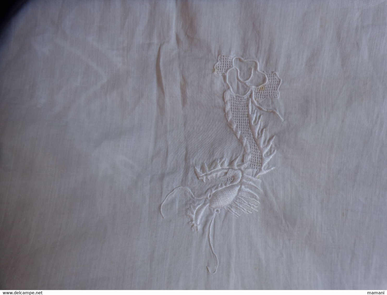 Piece De Tissu Belle Broderie Dragon Pour Loisirs Creatifs - Laces & Cloth
